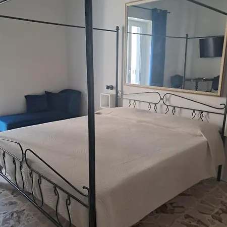 Asmundo Palace & Panzió 4*