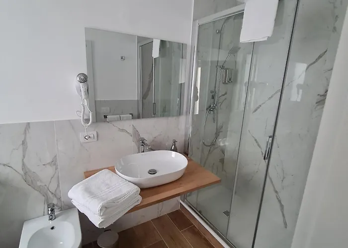Asmundo Palace & 4*